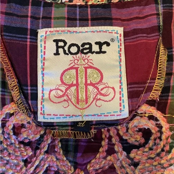 EUC LS plaid top by Roar - Picture 4 of 15